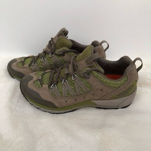 EUC Merrell shoe